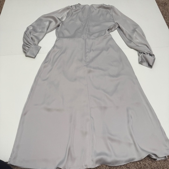 Express gray long sleeve dress satin midi length size M - Picture 11 of 11